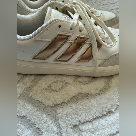 Adidas Womens Courtblock Sneakers 👟 SIZE 9 - Picture 6 of 13